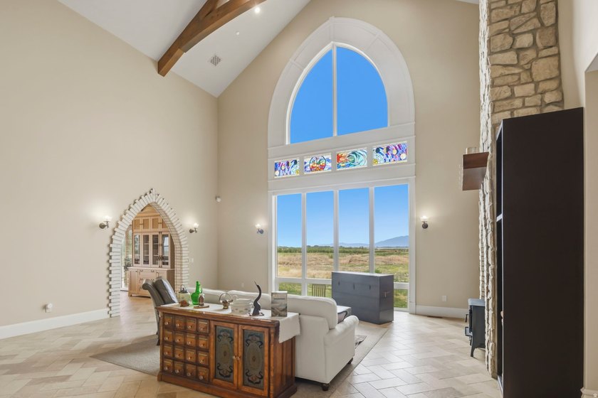 An exquisite custom estate where luxury, function, and serenity - photo 28