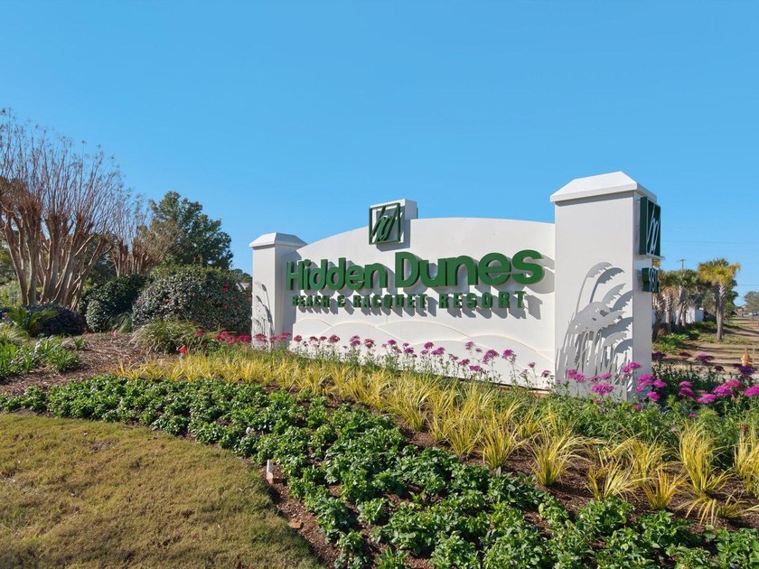 Discover the potential of this 3-bedroom, 3-bath condo located - photo 36