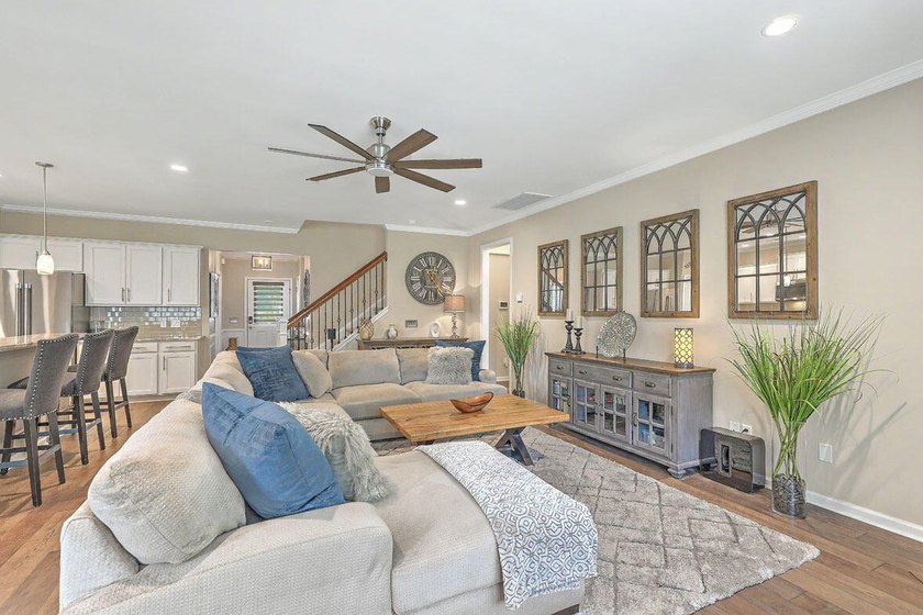 Welcome to the Oakfield neighborhood on Johns Island. Located - photo 7