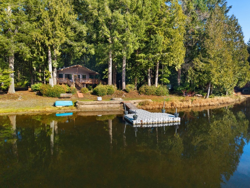 Lake Home on .8 acres, 105 feet of no bank waterfront - photo 34