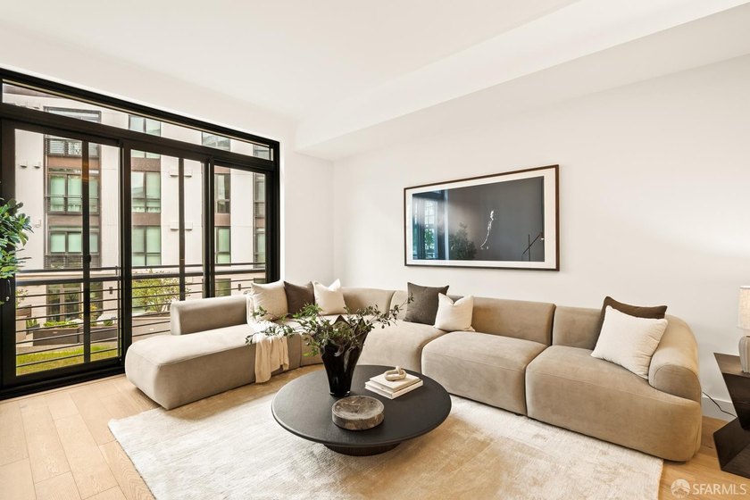 The Residences at Yerba Buena Island offer a rare opportunity to - photo 9