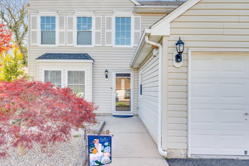 Welcome to 82 Moonlight Court located in the Silverton section - photo 7