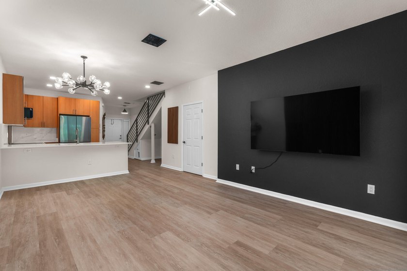 Welcome to 2543 NW 31st Court in Oakland Park, a beautifully - photo 10