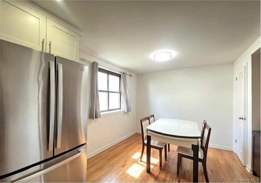 NO INTERVIEW / MOVE IN CONDITION/ Garden-Style 3 Bedroom Coop - photo 8