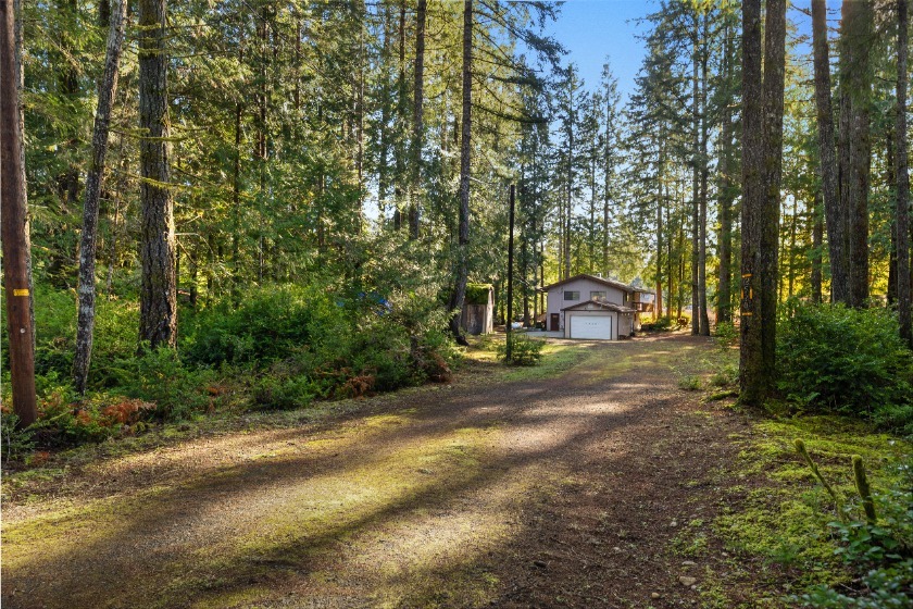 Lake Home on .8 acres, 105 feet of no bank waterfront - photo 32