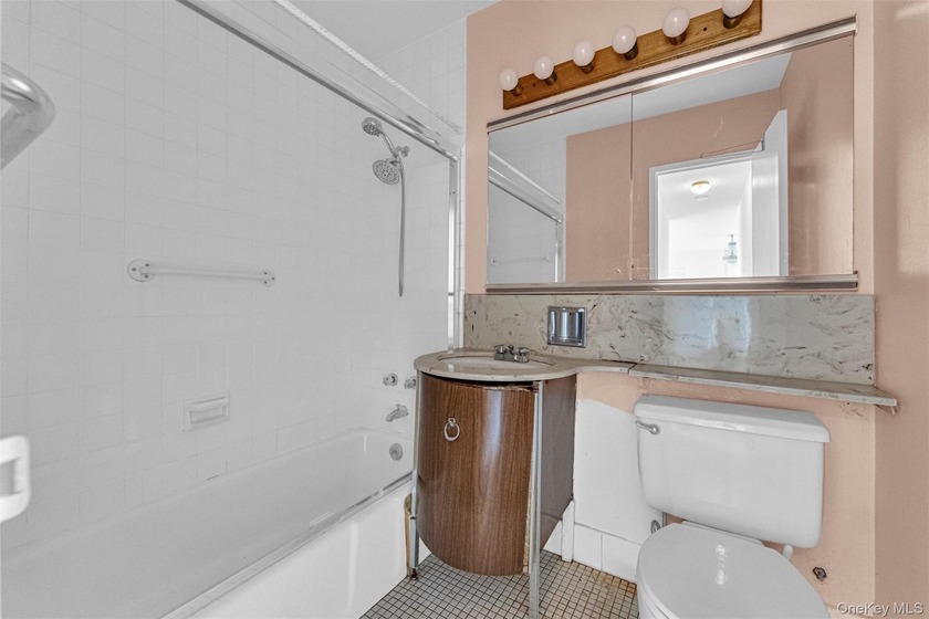 Welcome to Your New Home at The Winston Churchill! Bright and - photo 8
