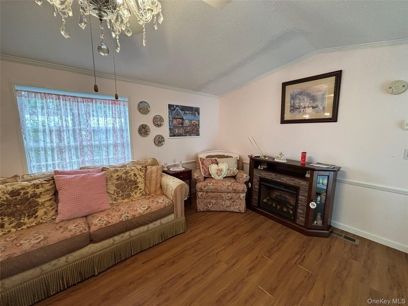 55+ Manufactured Home Land Lease Community Glenwood Village - photo 8