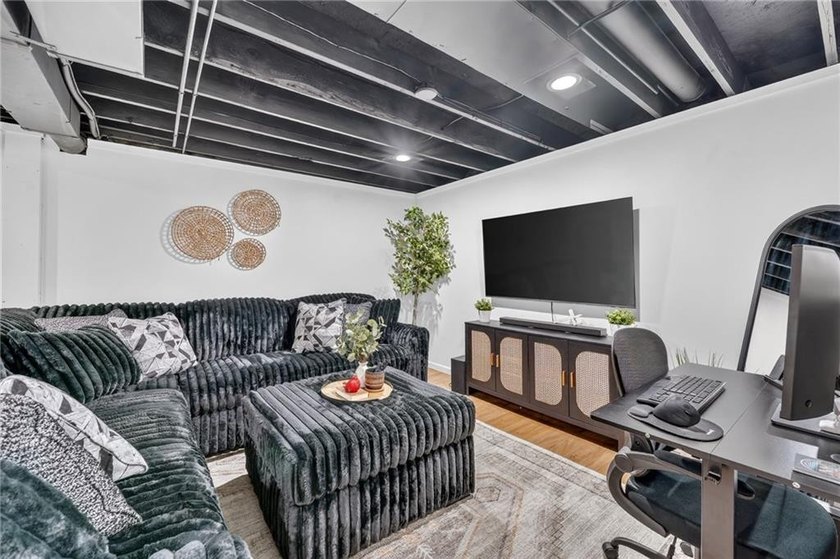Welcome home to this beautifully updated and impeccably - photo 33