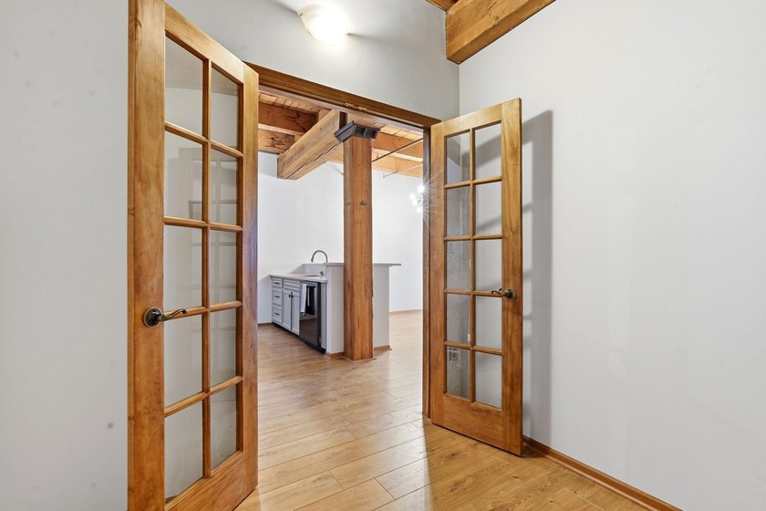 Located on a quiet street in the heart of the North Loop, you - photo 22