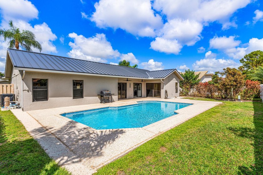 Stunning Modern Home with Heated Pool! Situated in desirable - photo 38