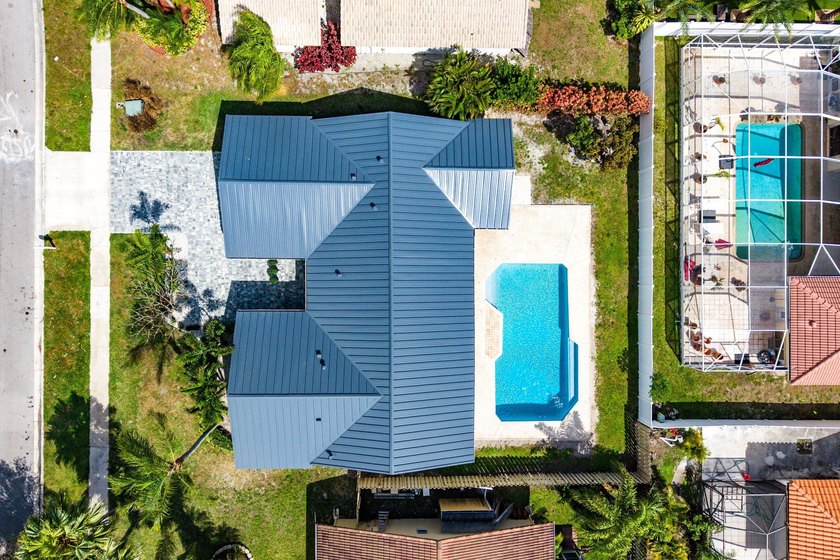 Stunning Modern Home with Heated Pool! Situated in desirable - photo 43