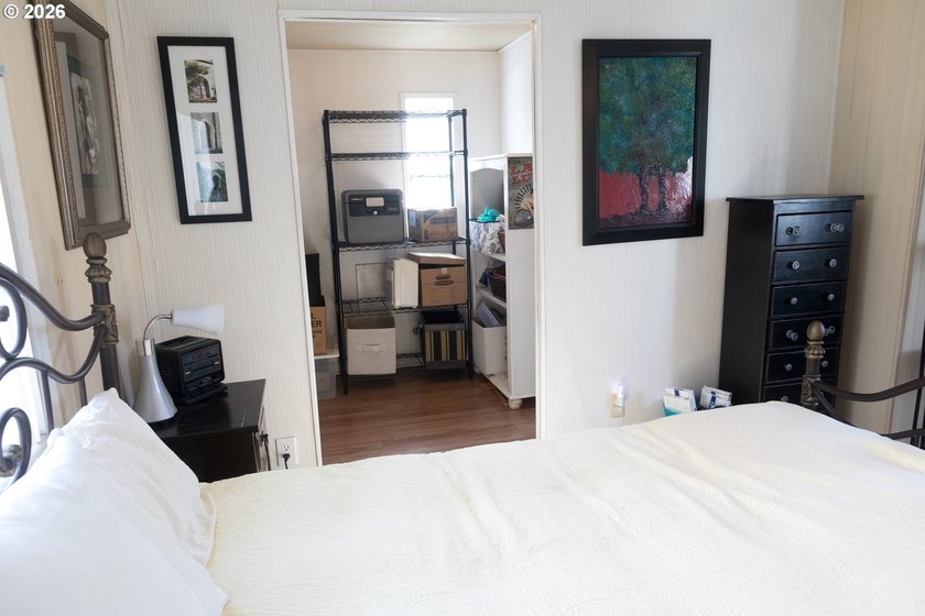 Welcome to this well kept 2 bedroom, 2 bathroom single-wide - photo 23