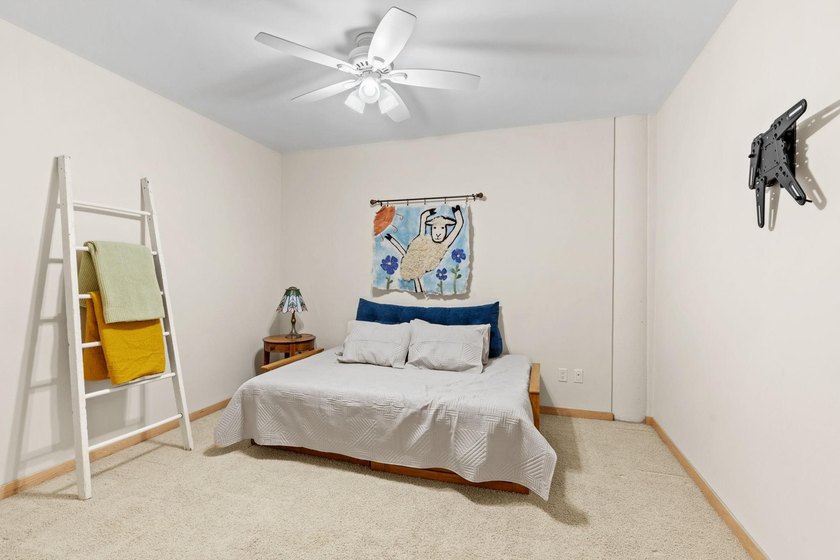 Enjoy the excitement of urban living in the heart of the Mill - photo 24
