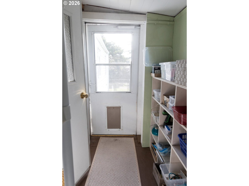 Welcome to this well kept 2 bedroom, 2 bathroom single-wide - photo 29