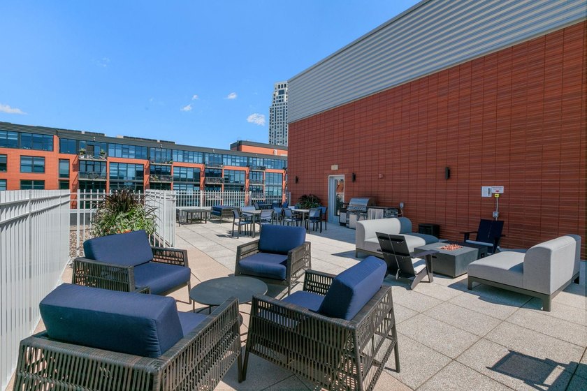 Enjoy the excitement of urban living in the heart of the Mill - photo 34
