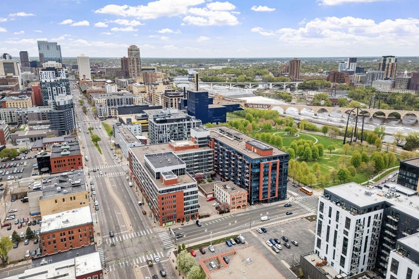 Enjoy the excitement of urban living in the heart of the Mill - photo 39