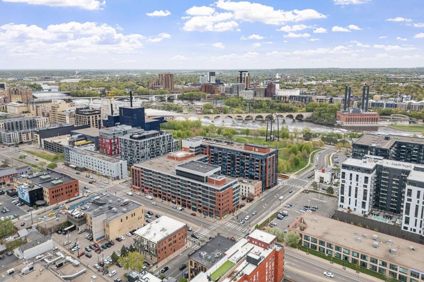 Enjoy the excitement of urban living in the heart of the Mill - photo 41