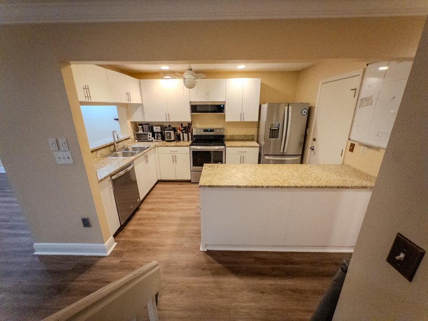 ACT FAST - waterfront, gated, investor-friendly! 2-story - photo 14