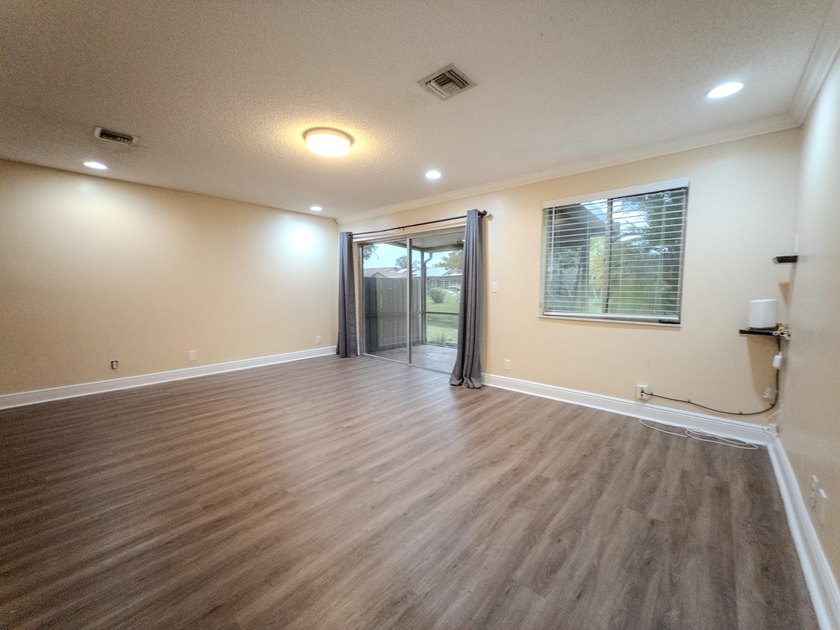 ACT FAST - waterfront, gated, investor-friendly! 2-story - photo 18