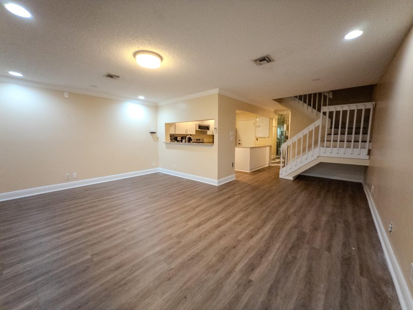 ACT FAST - waterfront, gated, investor-friendly! 2-story - photo 21
