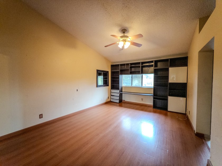 ACT FAST - waterfront, gated, investor-friendly! 2-story - photo 27