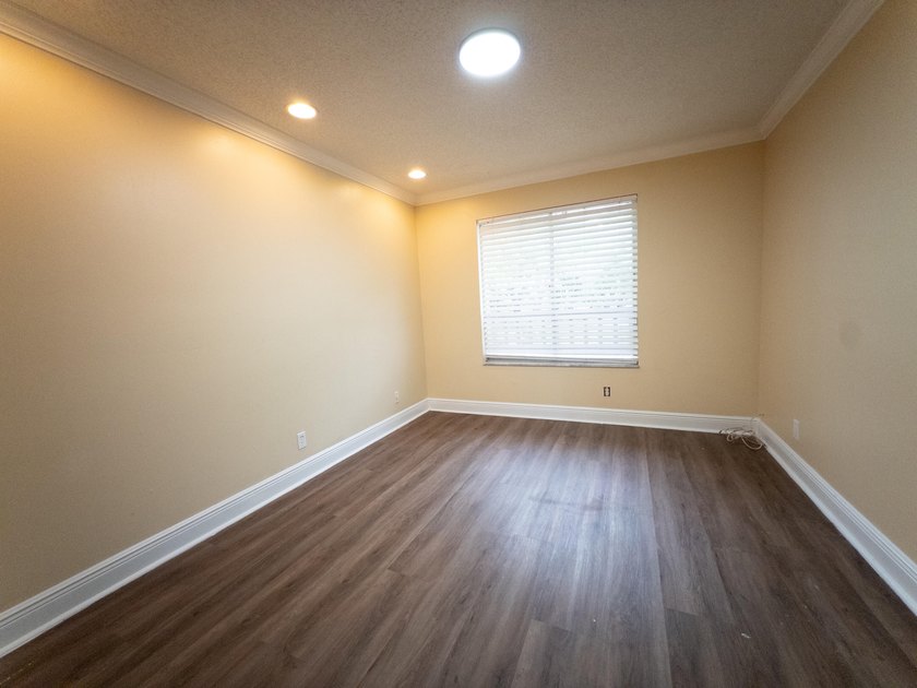 ACT FAST - waterfront, gated, investor-friendly! 2-story - photo 29