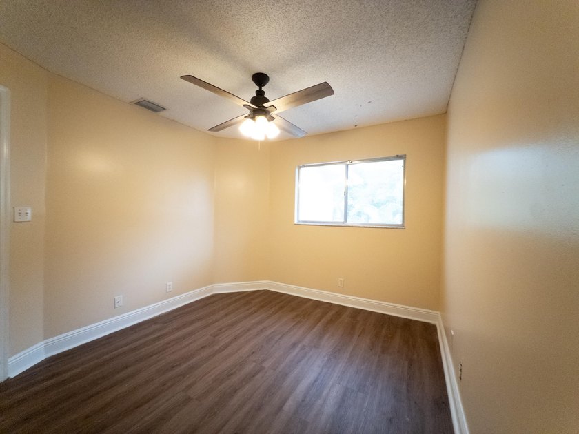 ACT FAST - waterfront, gated, investor-friendly! 2-story - photo 33