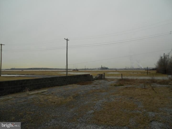 This property is situated within the MD1 (marina district) of - photo 4
