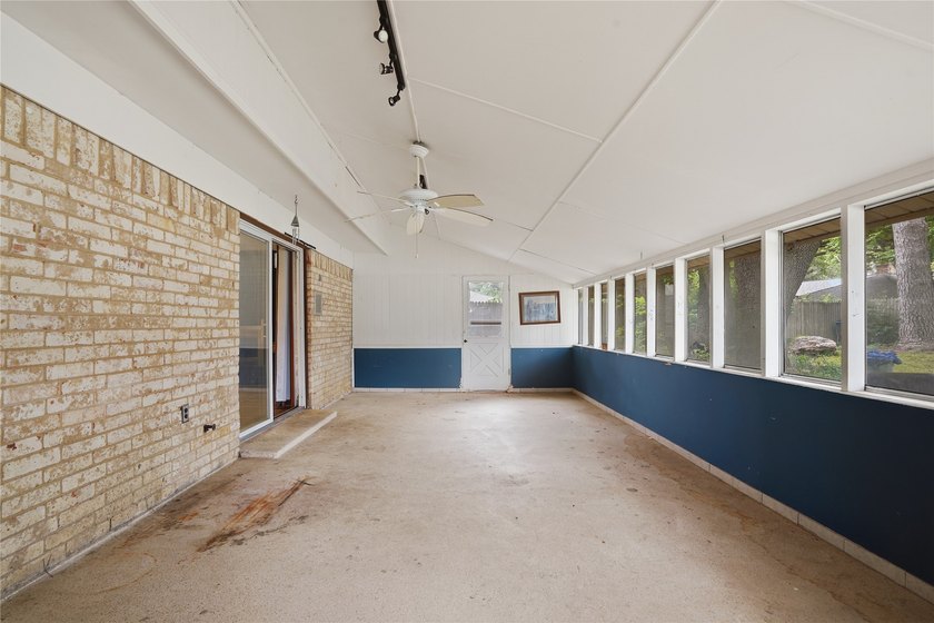 Welcome to this charming traditional-style, two-story home - photo 16