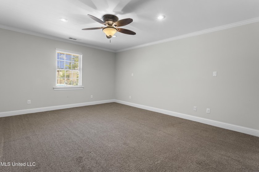 Bayou View Beauty - Perfect for Large or Multi-Generational - photo 33