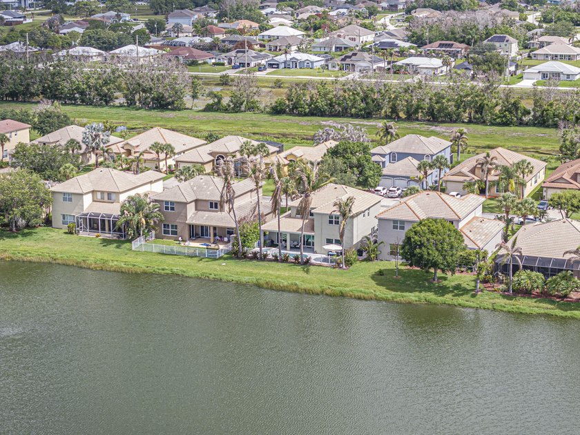 Welcome home to this Birmingham model in the desirable gated - photo 51