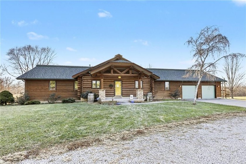 Tucked away on 23 breathtaking acres, this 3,162 sq. ft - photo 5