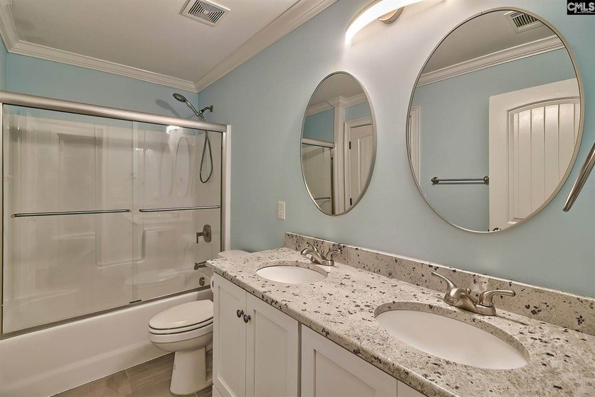 Rare multigenerational lake property on Lake Murray in Gilbert - photo 39
