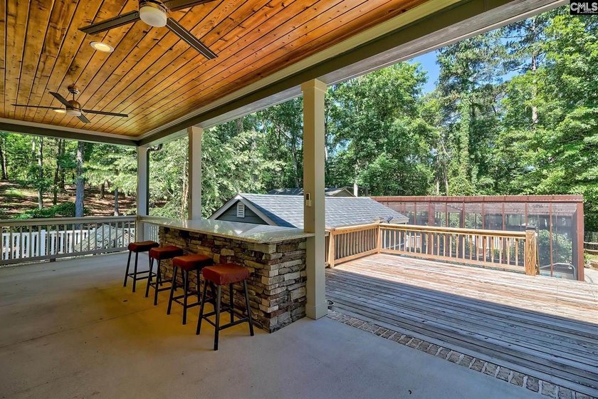 Rare multigenerational lake property on Lake Murray in Gilbert - photo 45