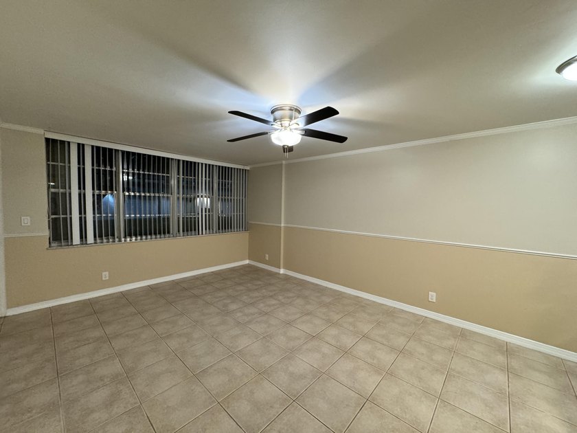Beautiful waterfront condo located on the 1st floor with water - photo 6
