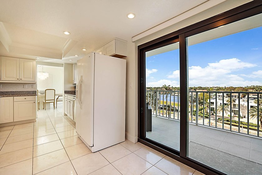 Experience the ultimate in oceanfront luxury with this rarely - photo 16
