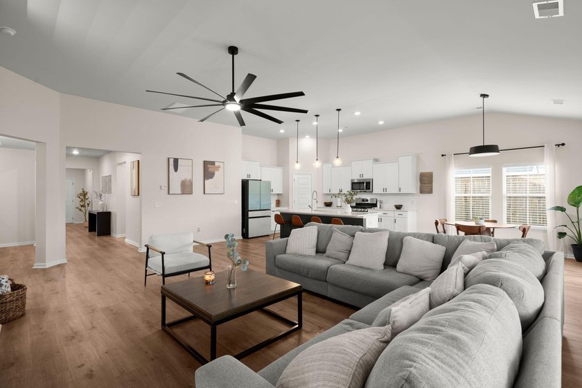 **Sellers offering $5k towards buyers closing costs!!* Why wait - photo 7