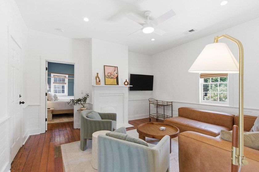 Fantastic luxury house-hack opportunity in the heart of Downtown - photo 9