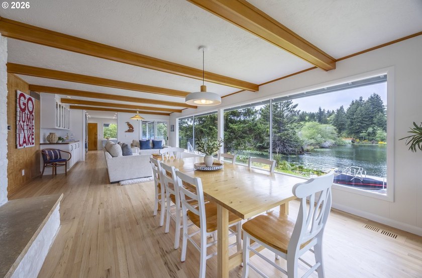 Enjoy this classic lakefront home with stunning views on the - photo 6