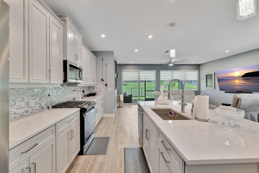 This Eden construction model features 2 nicely sized bedrooms - photo 10