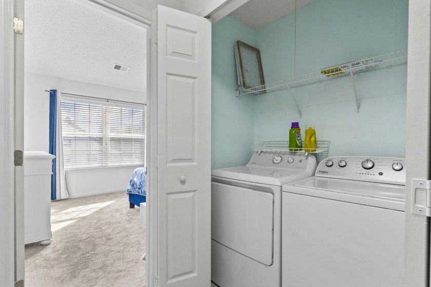 Fully furnished, completely remodeled two-bedroom - photo 25