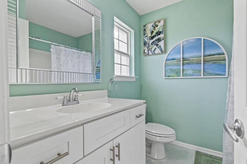 Fully furnished, completely remodeled two-bedroom - photo 28