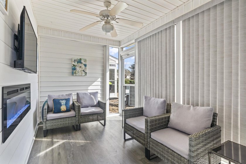 Fully furnished, completely remodeled two-bedroom - photo 30