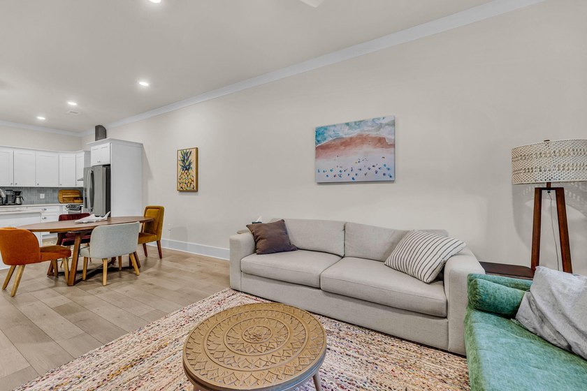 Resale unit. Lightly used as a second home and impeccably - photo 8