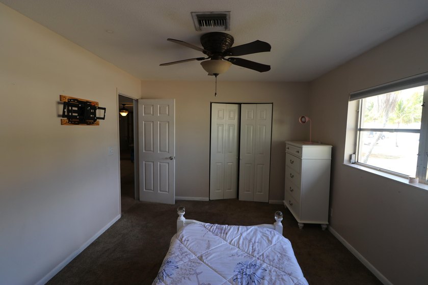 Spacious 3/2 home boasting 2350+ square feet under air with - photo 16