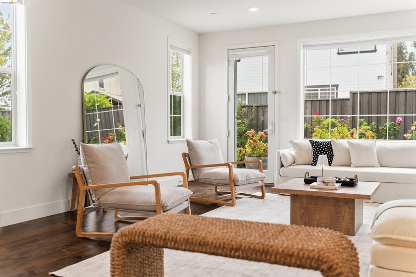 1502 Flagship Drive sits on a generous corner lot in Mare - photo 12
