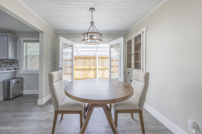 A well-maintained 2-bedroom, 1-bathroom single-level home in - photo 15