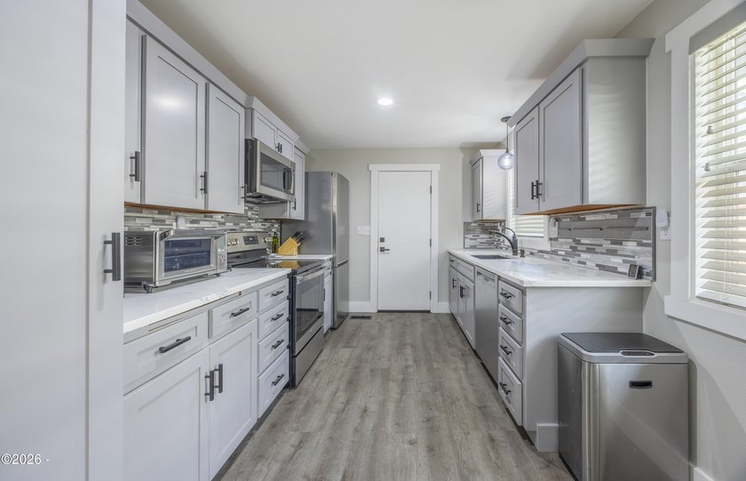 A well-maintained 2-bedroom, 1-bathroom single-level home in - photo 19