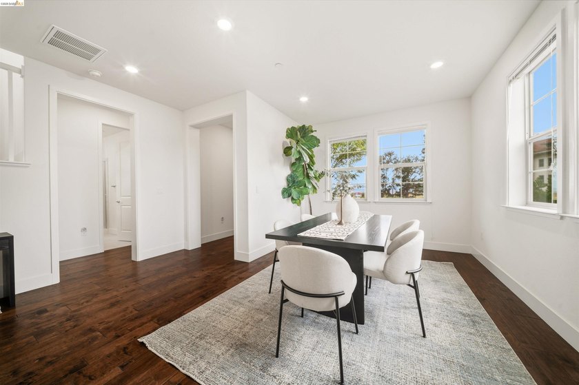 1502 Flagship Drive sits on a generous corner lot in Mare - photo 28
