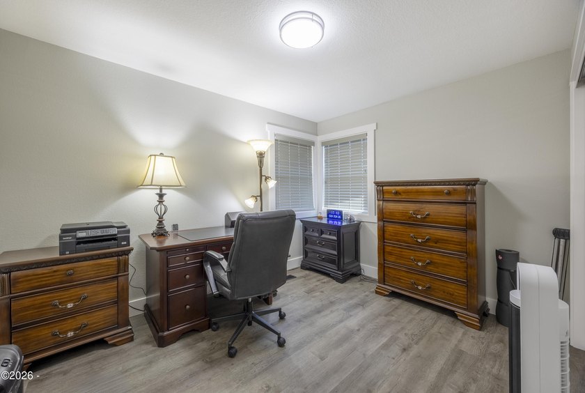 A well-maintained 2-bedroom, 1-bathroom single-level home in - photo 29